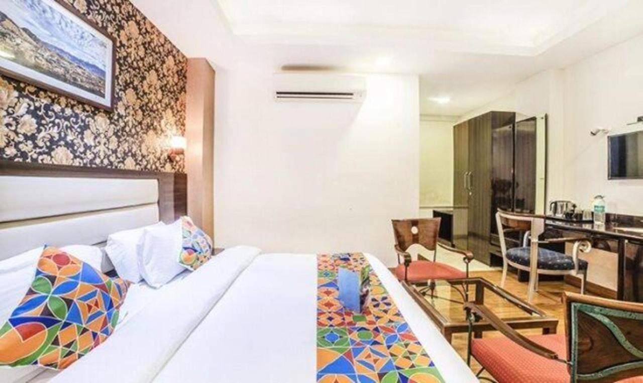 Fabhotel Galaxy Patel Nagar Nuova Delhi Esterno foto