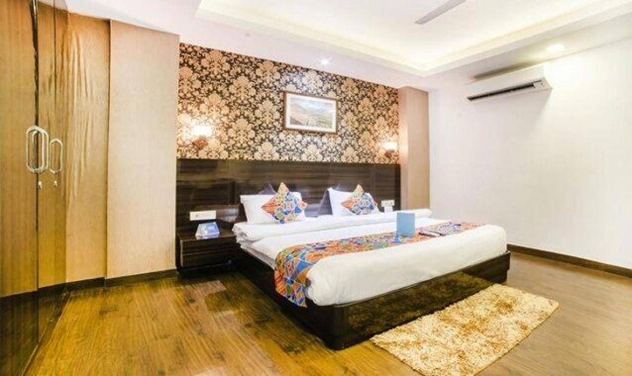 Fabhotel Galaxy Patel Nagar Nuova Delhi Esterno foto